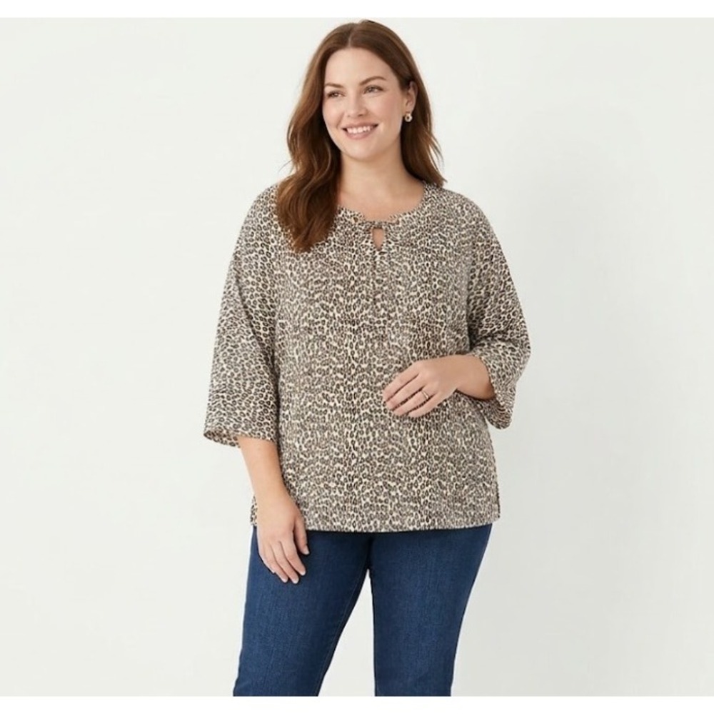 Chico's size XL/3 Leopard Print Tie Front Stretch Knit Dolman Sleeve Top Comfy